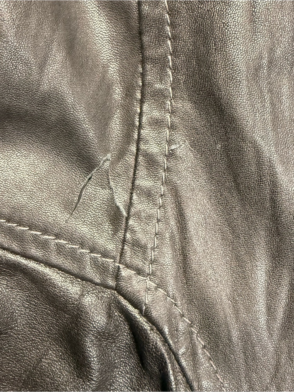 Danier Women's Y2K Black Leather Utility Jacket - Picture 6 of 9